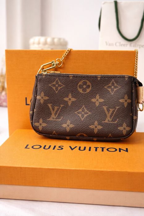 Продам оригинальную сумку Louis Vuitton