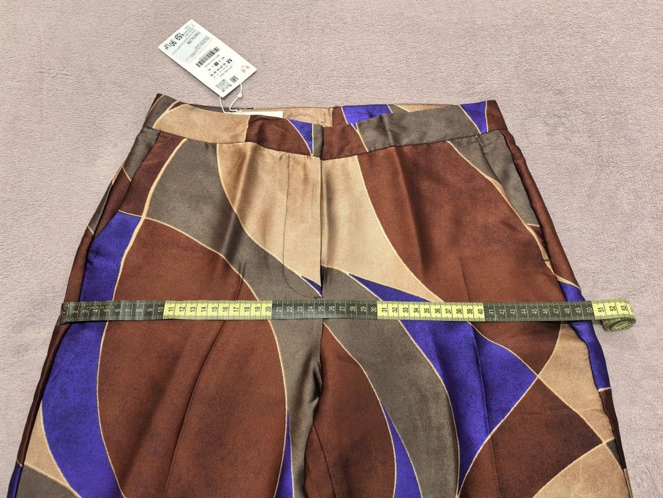 Pantaloni satinați Zara