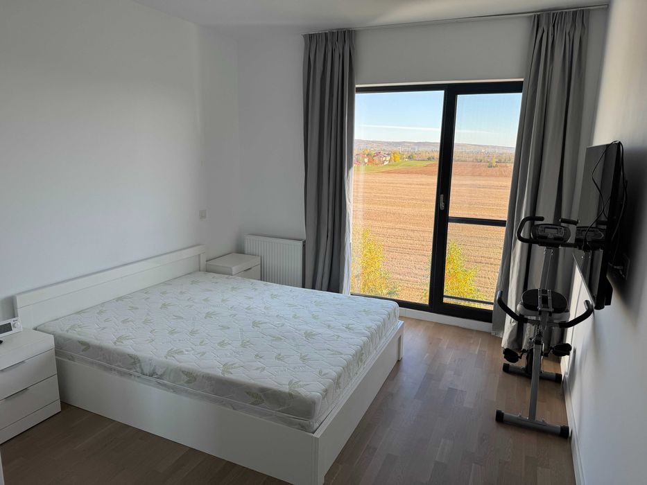 Proprietar vand apartament nou, mobilat si utilat, cu loc de parcare in MRS Village