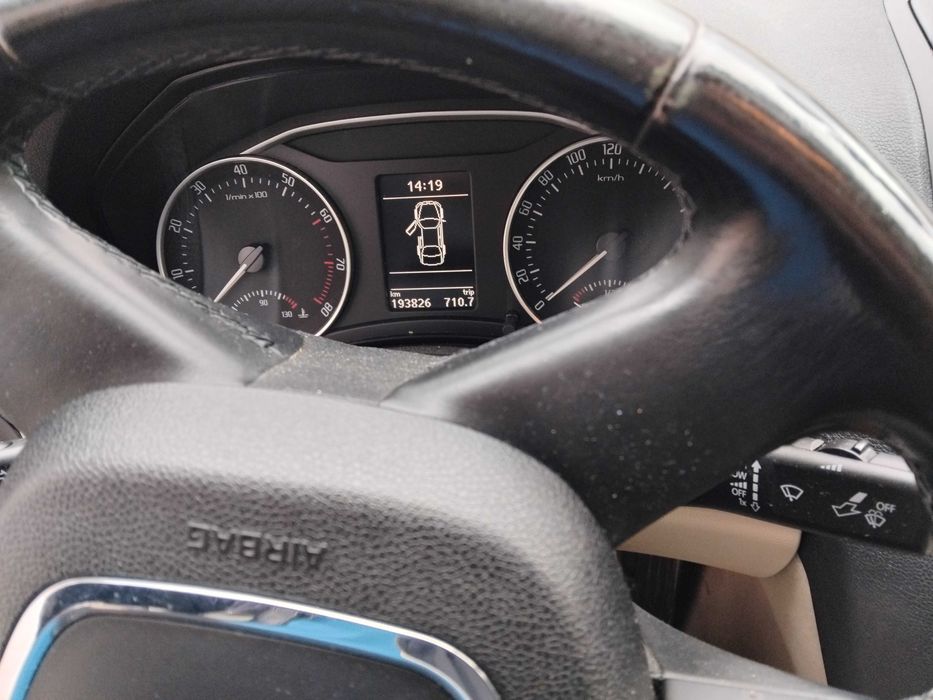 Шкода Октавия 1.8