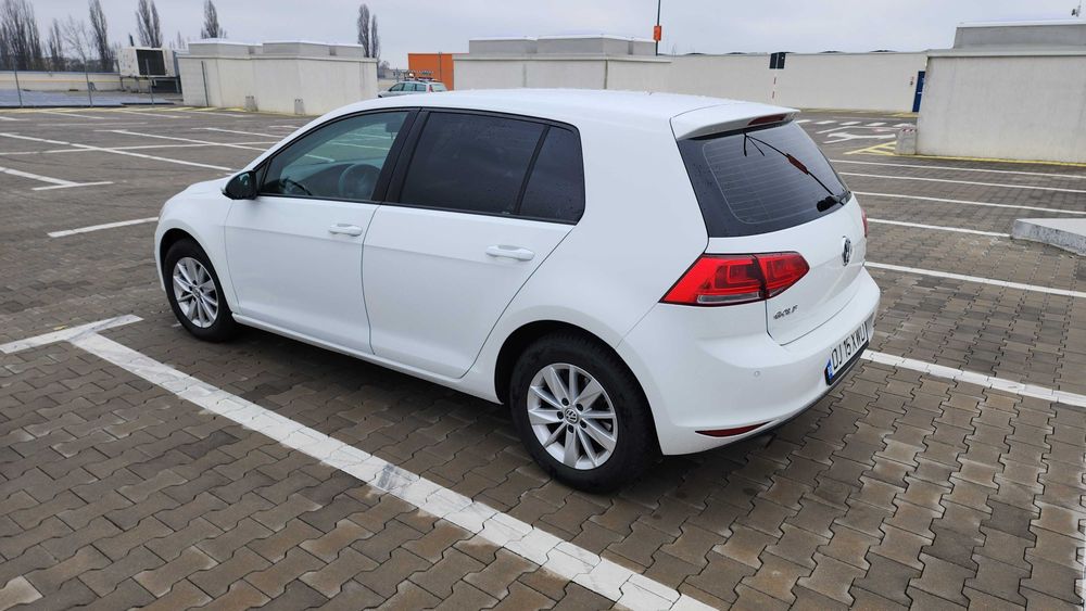 Vând Volkswagen Golf 7