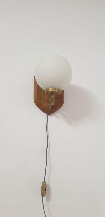 Accesoriu decor lumina vintage colectie alama  opalina Germania 1960