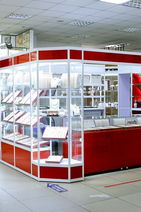 Продам шикарную витрину срочно