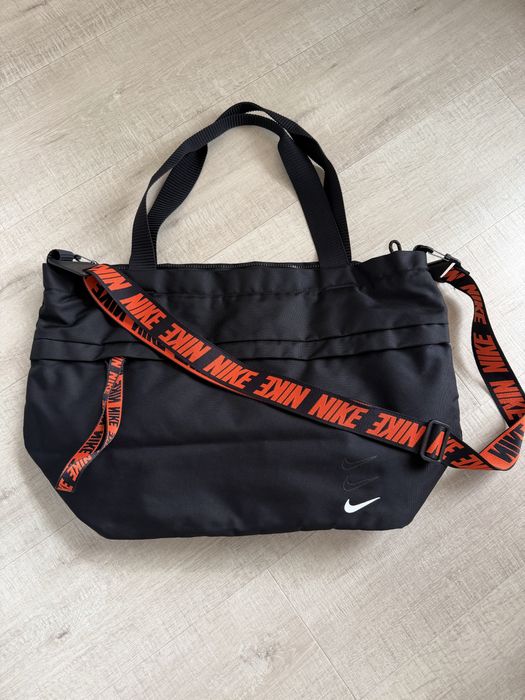 Спортна чанта NIKE