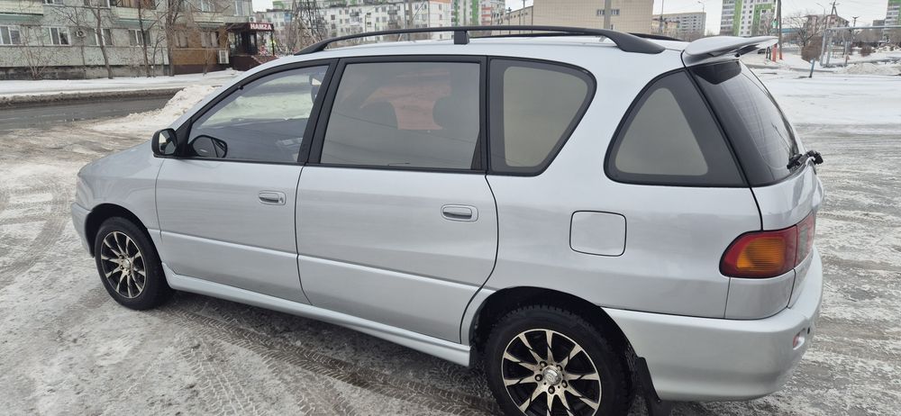 Продам машину Toyota Ipsum 1996