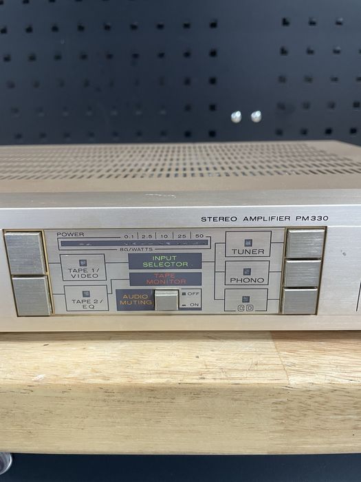 Amplificator marantz pm330