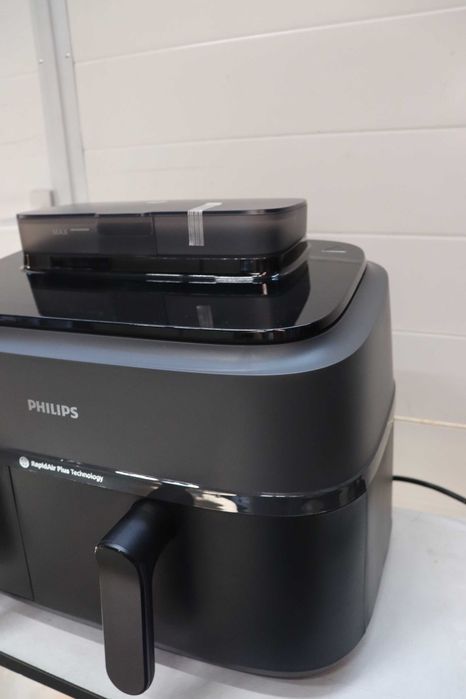 Фритюрник с горещ въздух Philips Steam Airfryer 5000, две кошници, функция за готвене на пара, 2 кошници - пара, пържене с въздух, пържене с пара, 9л