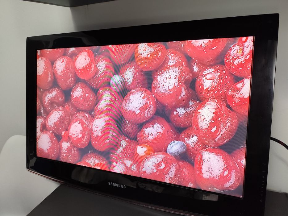 Продаю телевизор 25 000 тг (торг есть)