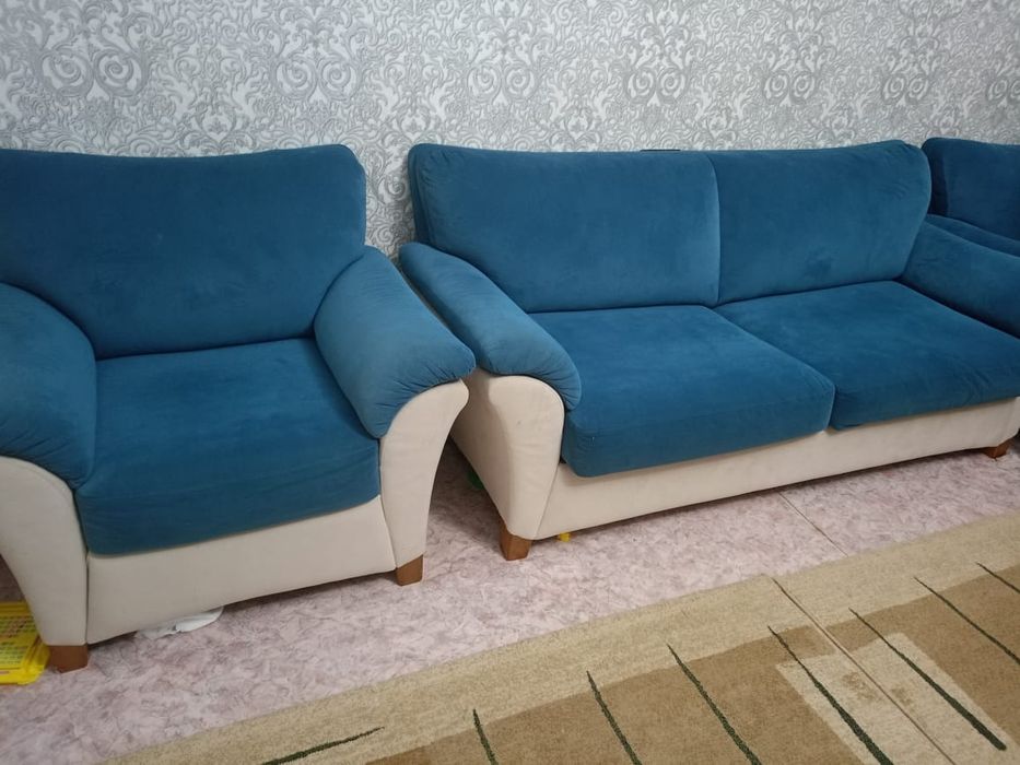 Диван гостиной сатылады!