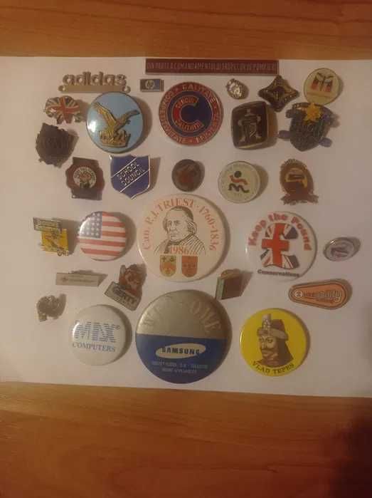 Lingurite, insigne, embleme, brelocuri si diverse-pentru colectie