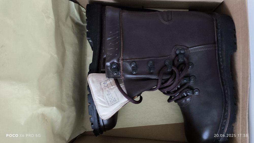 Bocanci militari combat