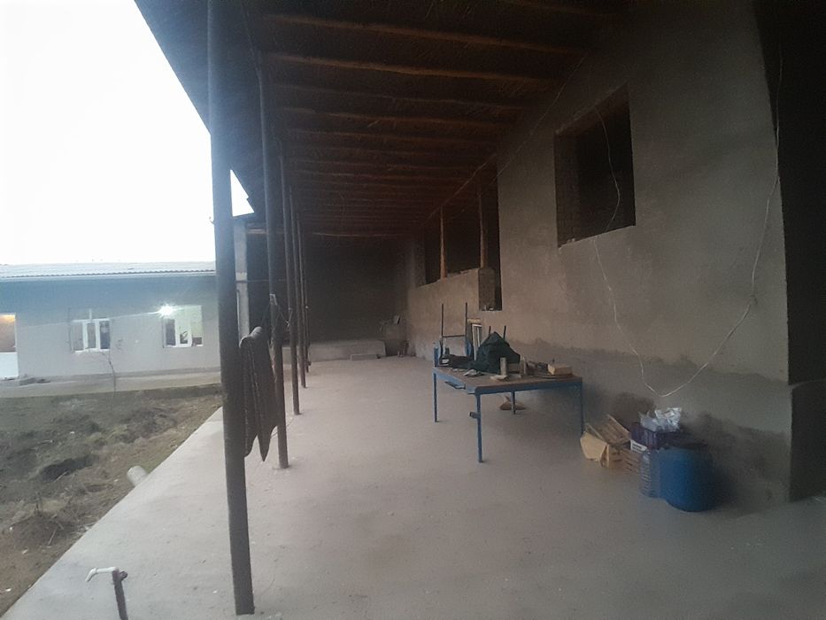 Uy sotiladi hamma sharoitlari bor