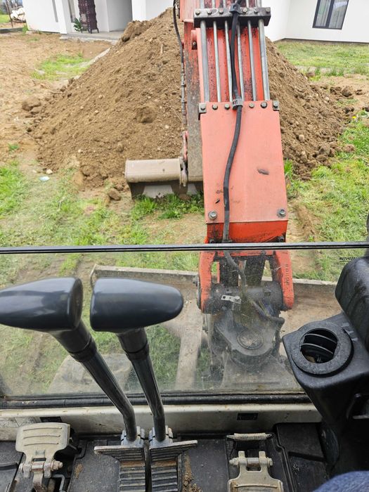 Excavări ,nivelari,terasamente fose septice