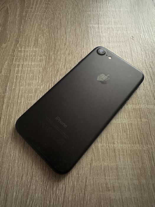 Vand iPhone 7, 128GB