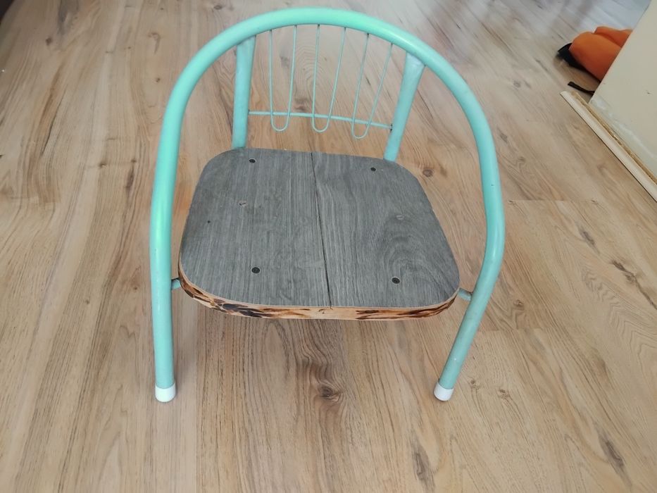 ПРОДАВАМ СТОЛЧЕ!
Здраво и стабилно – в отлично състояние!
   М