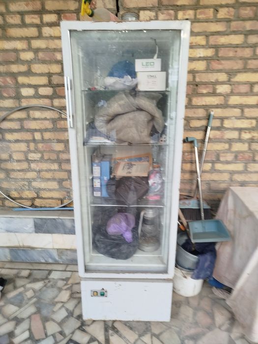 Холодильник Втринна сотилади