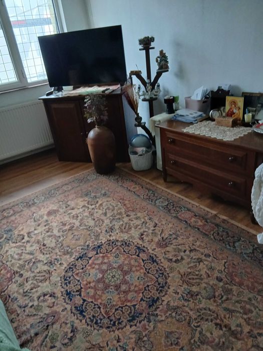 Vand garsoniera in orasul Moreni, Judetul Dambovita