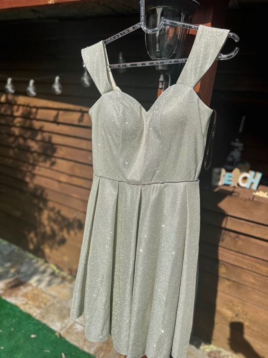 Чисто нова дамска рокля