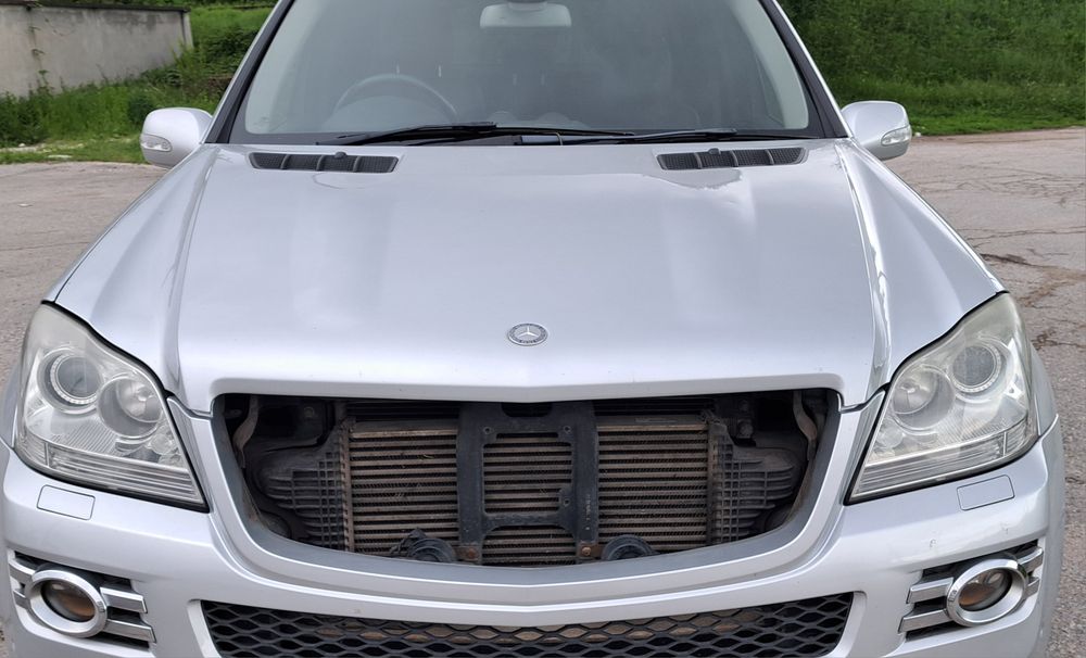 Предена капак Мерцедес ГЛ Х164 сив черен Mercedes GL X164