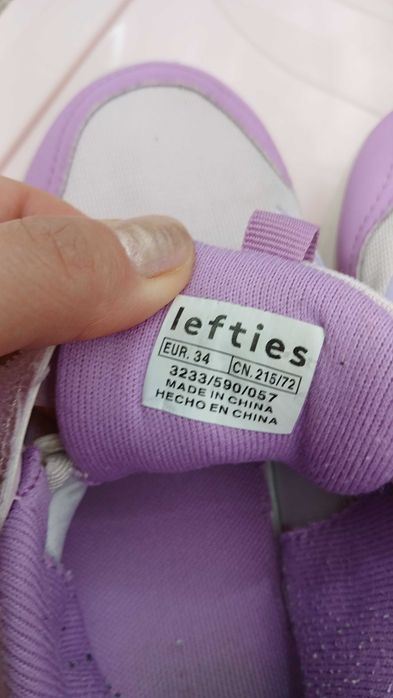 Adidasi pentru joaca mas34 Lefties si H&M