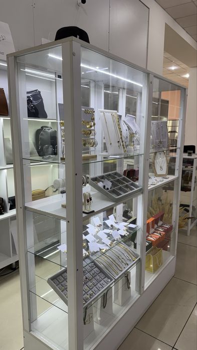 Продается Витрины