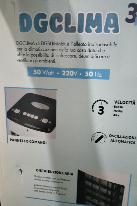 Racitor de aer cu apa si gheață,4 baterii albastre  inghetare 3 trepte de racire,,ventilatie,,dezumidificare si racire,oscilatie autom,capacitate 5 l