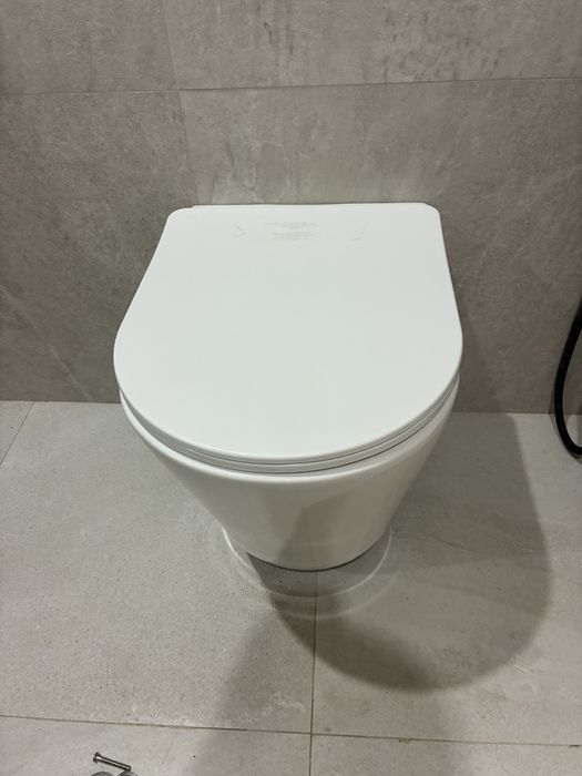 Продам Унитаз  IDDIS