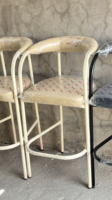 Stul barniy xotdog perashka somsaxona va kompyuter game klub uchun