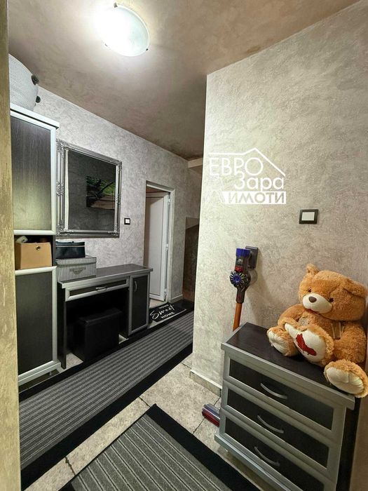 Масивна, обзаведена къща, с панорамна гледка в с.Змейово