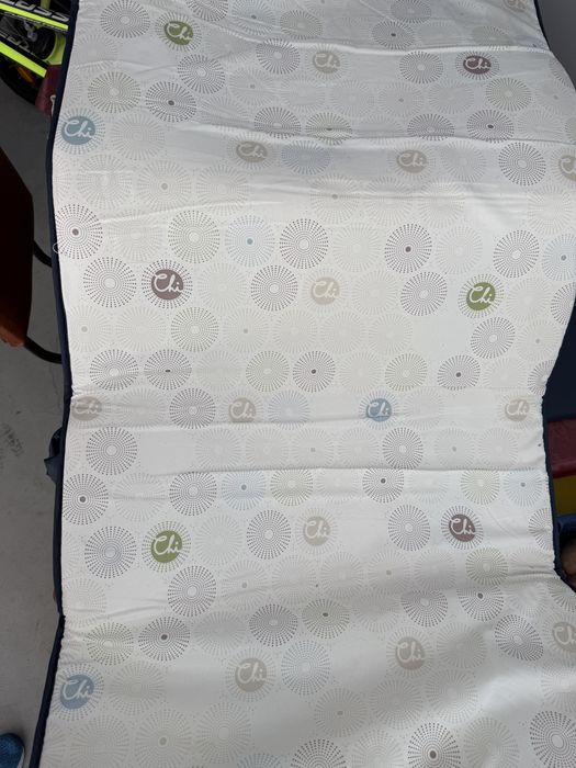 Бебешка кошара с матрак и чаршафи Chipolino Casablanca