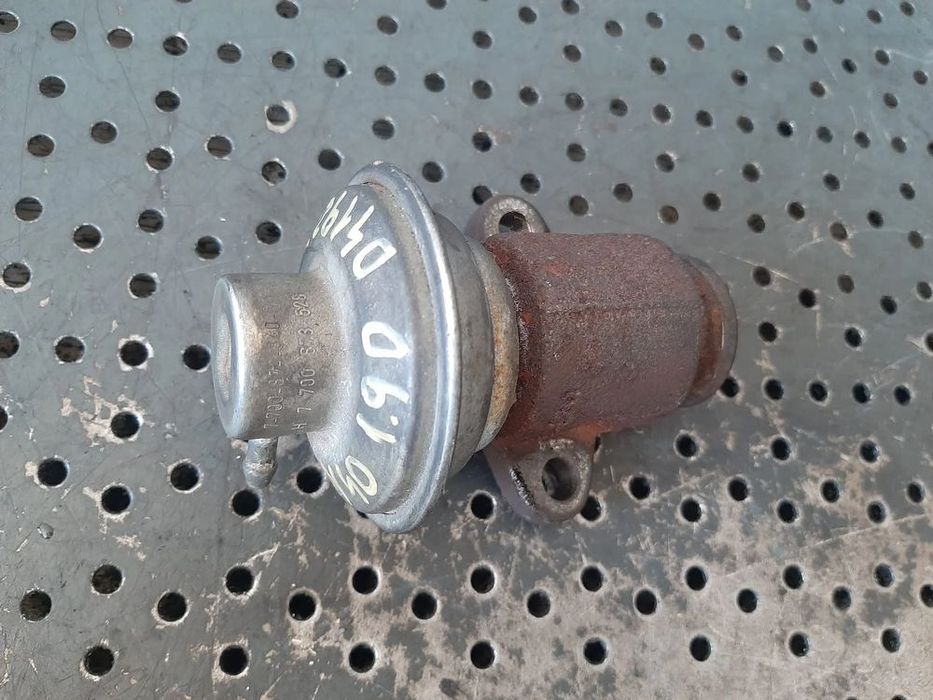 egr  d419272  1.9 d volvo v40 s40   700873528