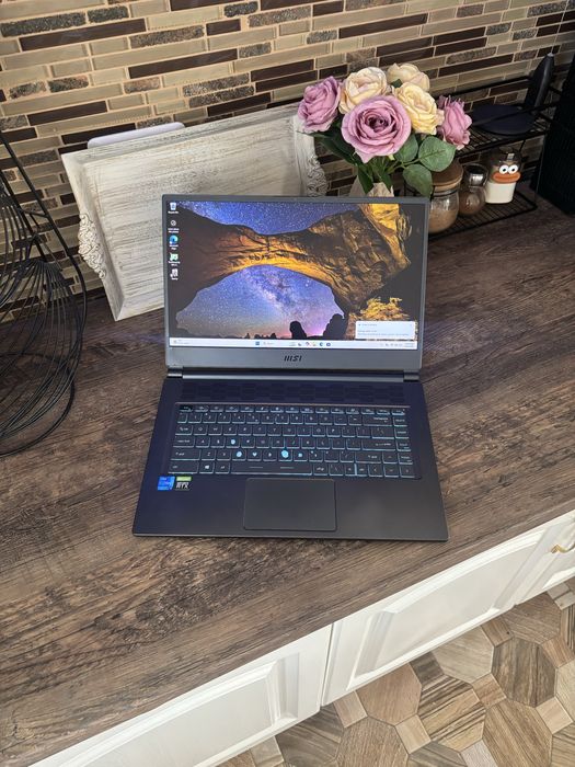 Laptop Msi Gaming• Procesor i7-11375H• RTX 3060• 144Hz