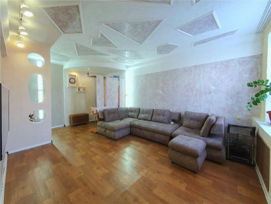 а Продам 3 комнатную Болгарского типа