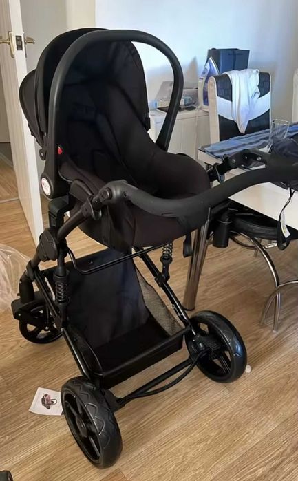 Cărucior pentru bebeluși 3 în 1