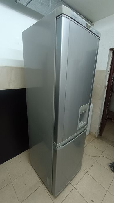 Хладилник с фризер Samsung Nofrost