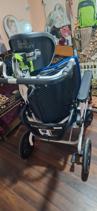 Cărucior nou, ne folosit