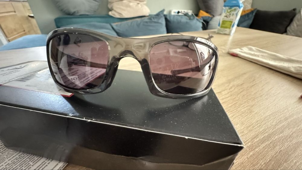 Слънчеви очила Oakley