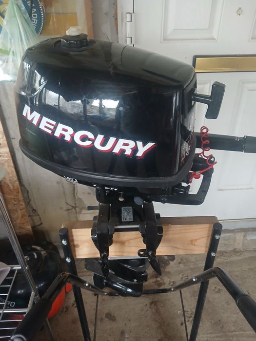 Vând motor barca mercur 4 cp