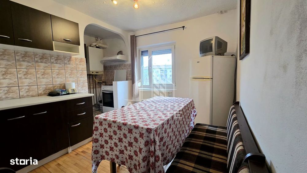 Apartament 2 camere de vanzare, etaj intermediar, centrala, Bucovina