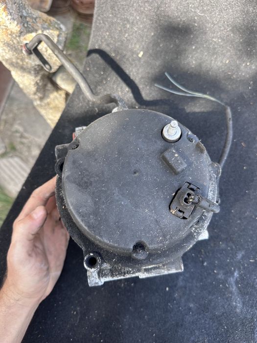 Динамо/Алтернатор Mercedes W203 2.7CDI 2004Година