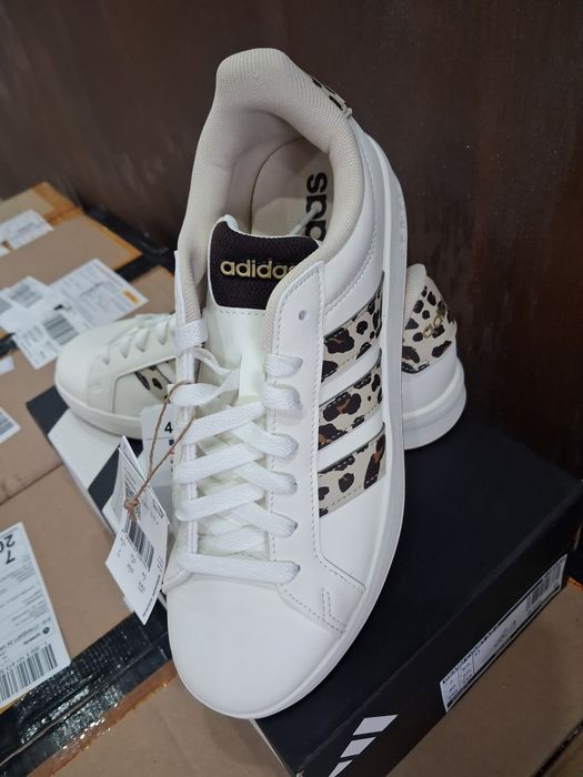 Оригинални Маратонки