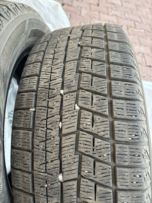 Продам шины 215 55 R17 зимние