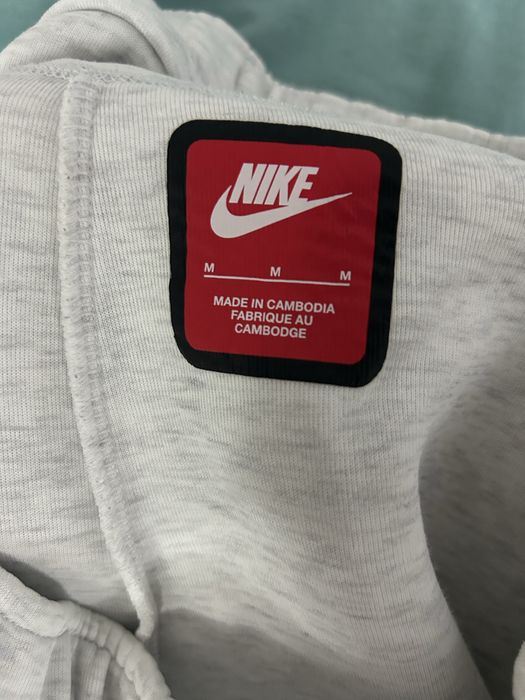 Pantaloni scurti nike tech