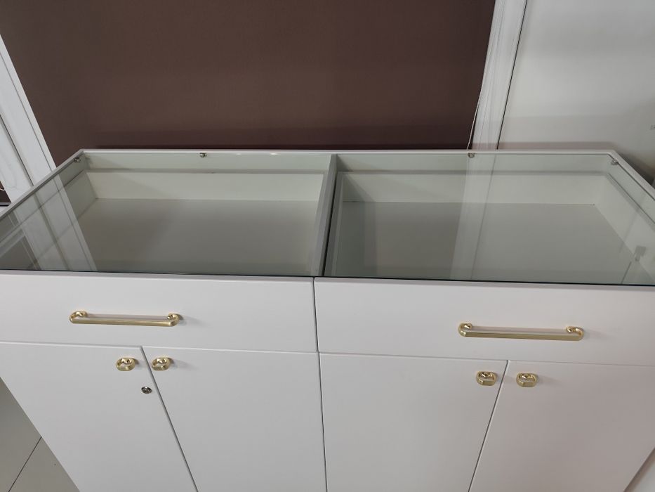 Витрина белая МДФ