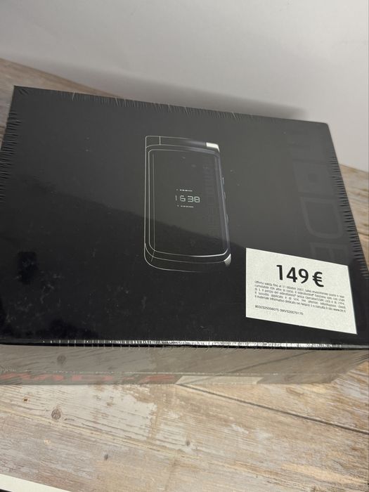 Telefon sigilat Momodesign 2 , rar!