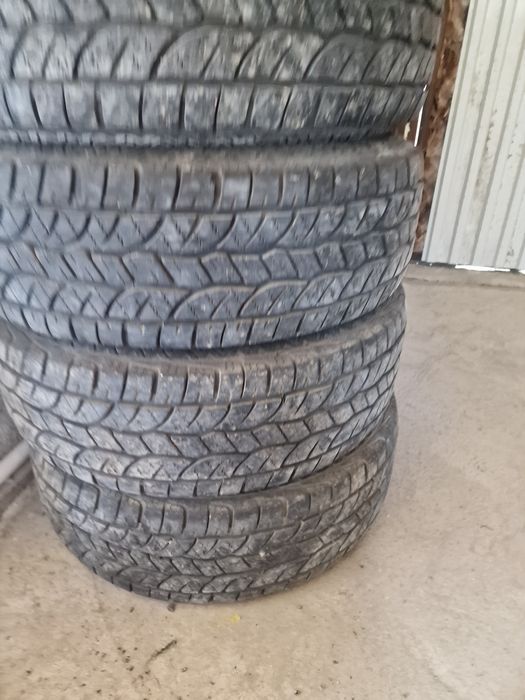 Летние шины на 235,75,15