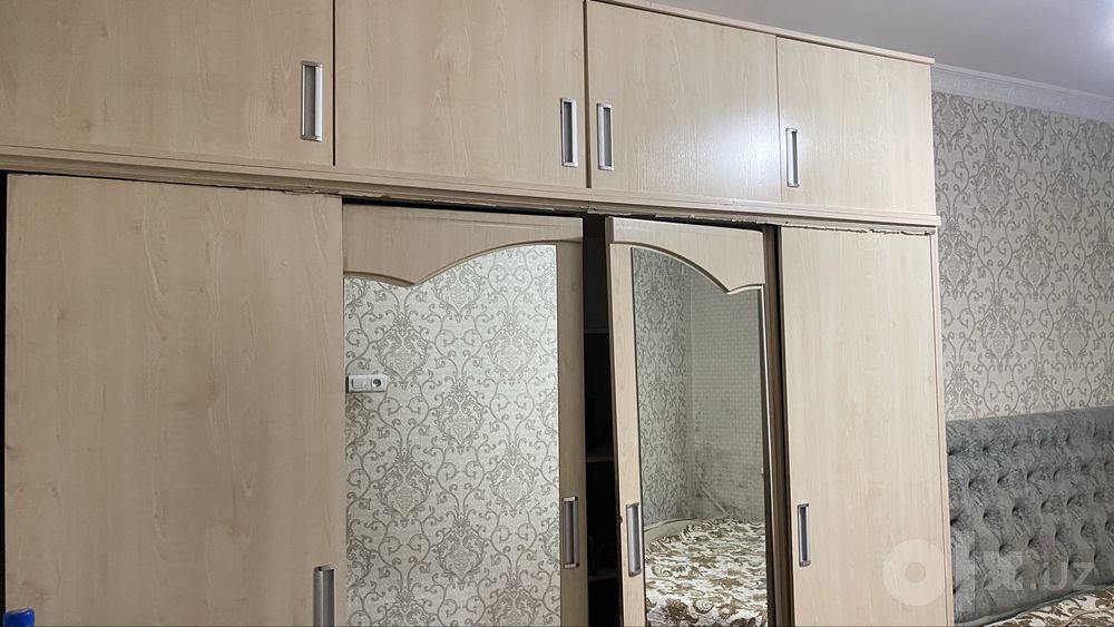 «Шкаф, тумбочка и кровать»