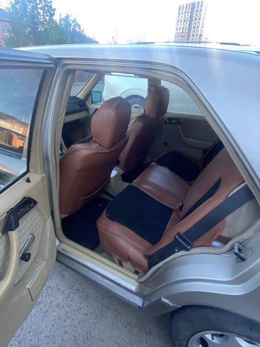 Продам машину Мерседес W124