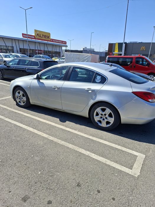 Opel Insignia 2009 – stare bună – pregătită de drum!