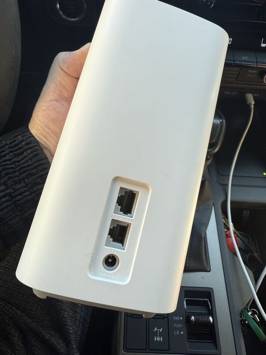 Продам Роутер 5G теле 2 .